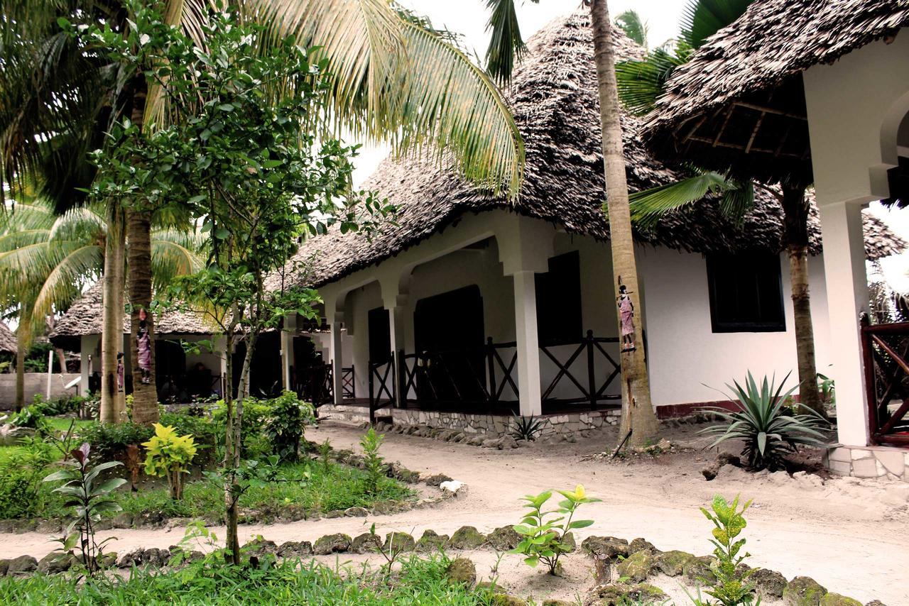 Kicheko Bungalows Nungwi Luaran gambar