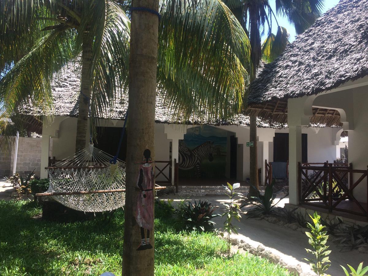 Kicheko Bungalows Nungwi Luaran gambar